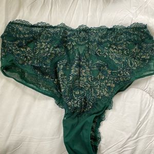 NWT high waist cheeky